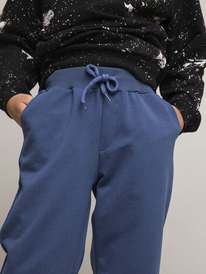   23.12  Batik    052_25 