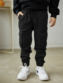   23.12  Batik   (019_24) 019_24 