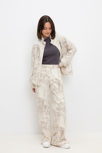   23.12 Very Neat    4086/, 