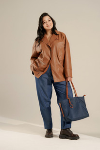 ������ Deesses 2330