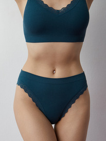 �����-����� ��������� �����-����� ��������� Mi 2241S French Chic Slip Alto, PA