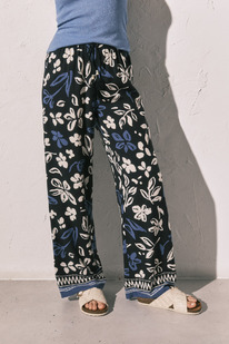womensecret Blauer Hose mit Blumenprint